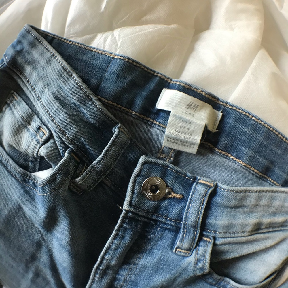 H&M Lightwashed Skinny Jeans